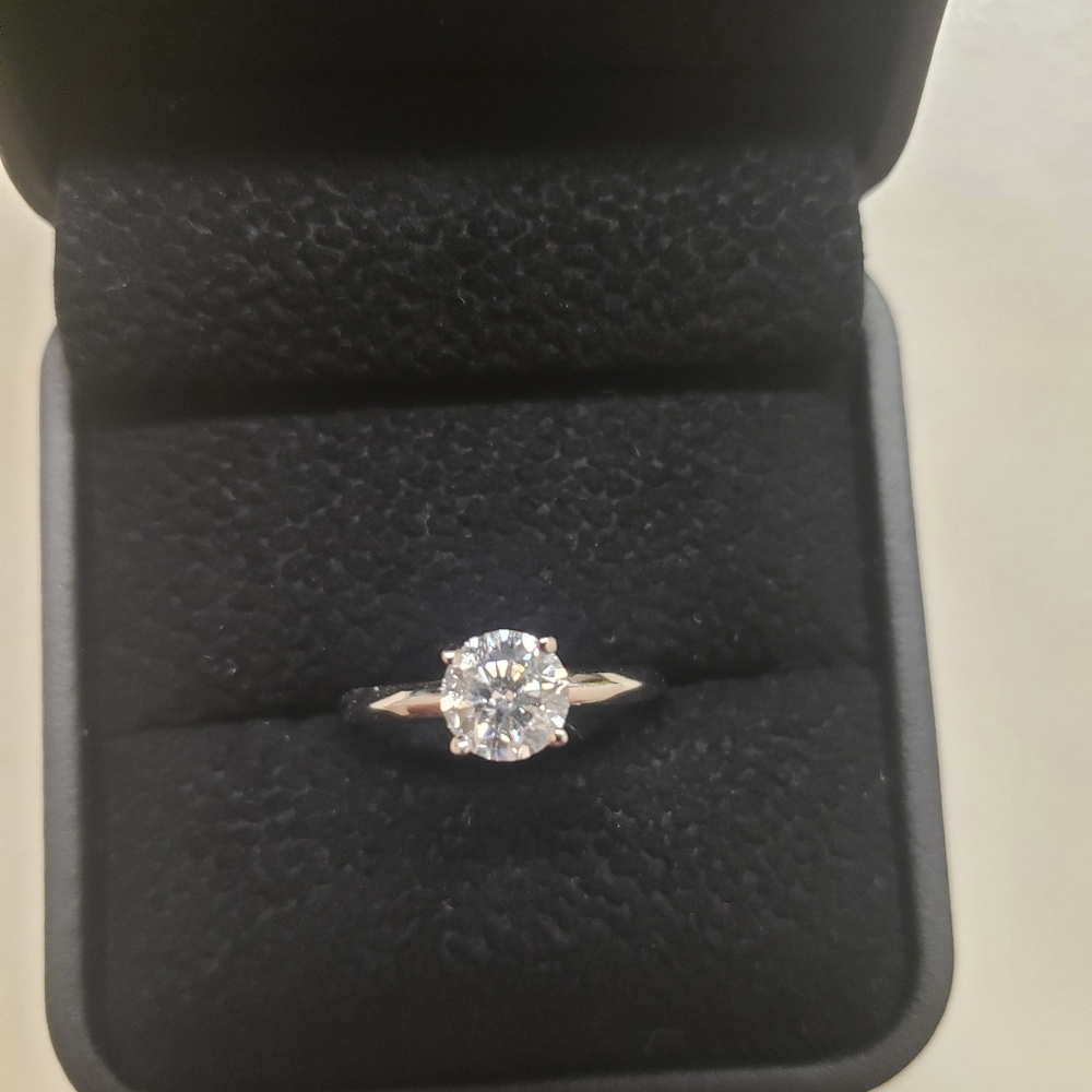 14kt Gold 1ct Diamond Solitaire Engagement Ring - Size 6